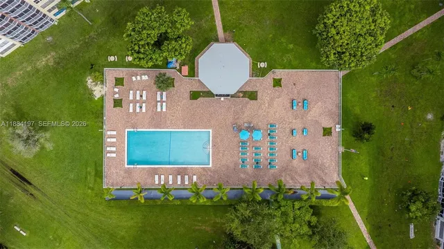 $220,000 | 1750 Northeast 191st Street, Unit 7001, Miami, FL 33179