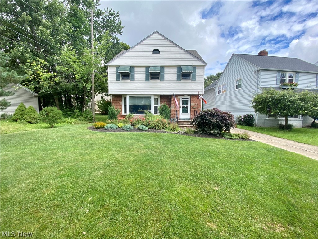 2599 Laurelhurst Road Cleveland, OH 44118 - Photo 1 of 25 Gallery Image 1