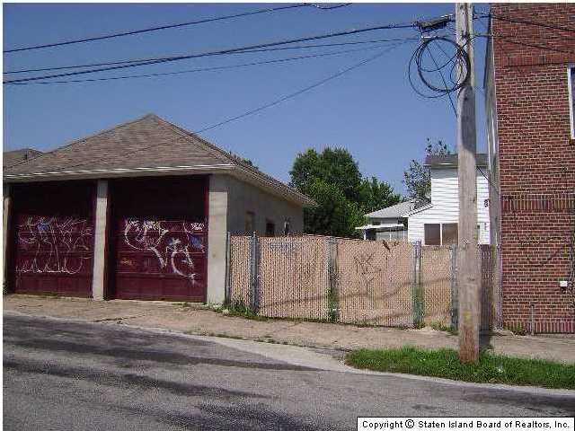 107 Kramer Street Staten Island, NY 10305 - Photo 2 of 3 Additional Photo