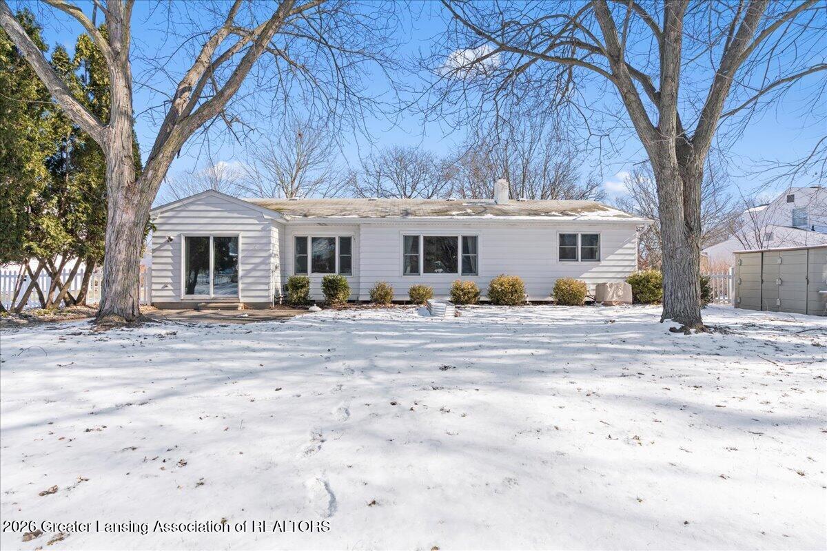 1981 Rutgers Circle East Lansing, MI 48823 - Photo 31 of 36 35-Media Jett - 32