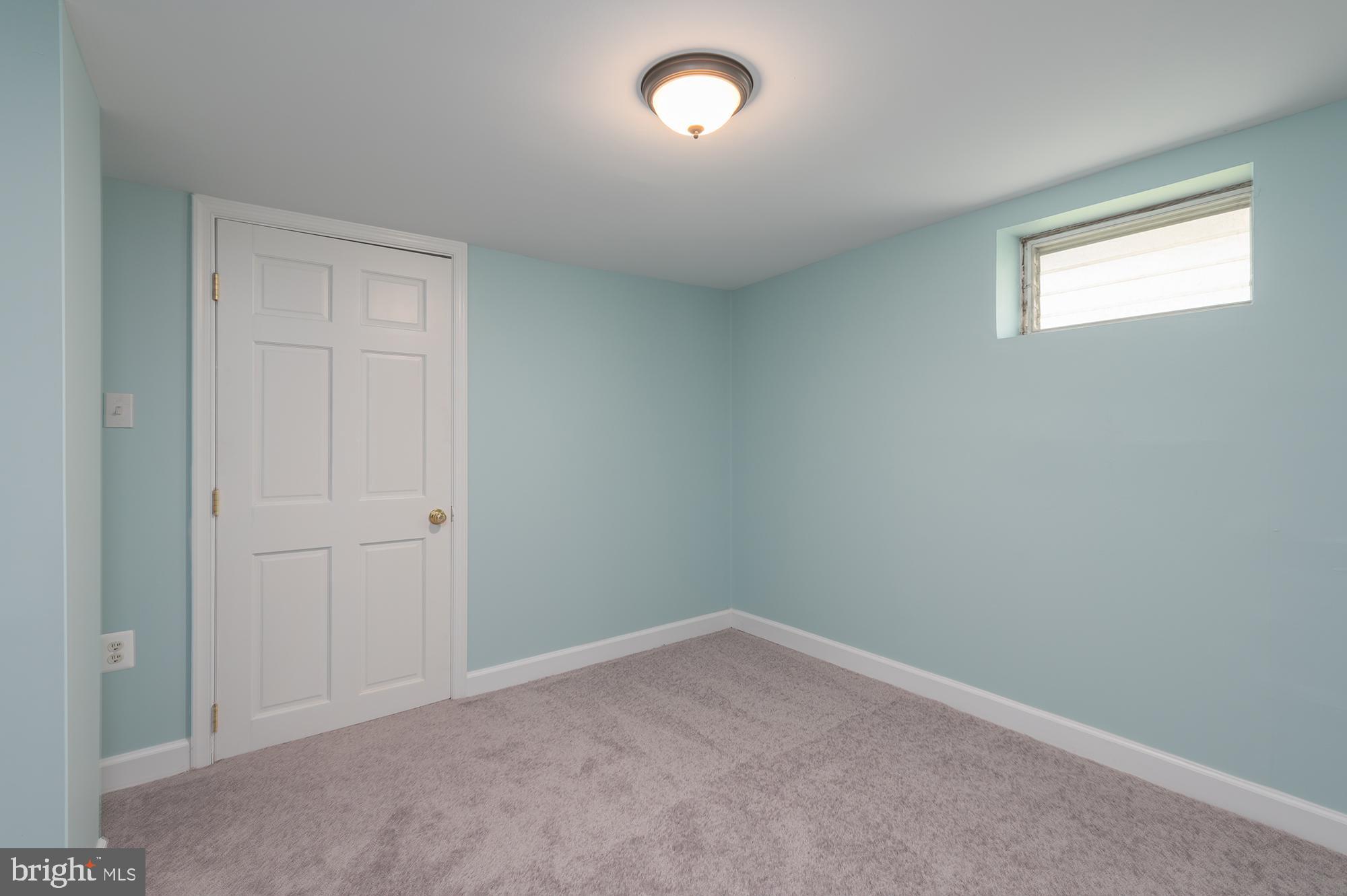 1746 Leslie Road Baltimore, MD 21222 - Photo 31 of 35