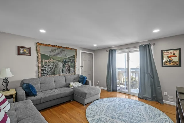 $239,900 | 172 Perry Avenue, Unit 1A, Worcester, MA 01610