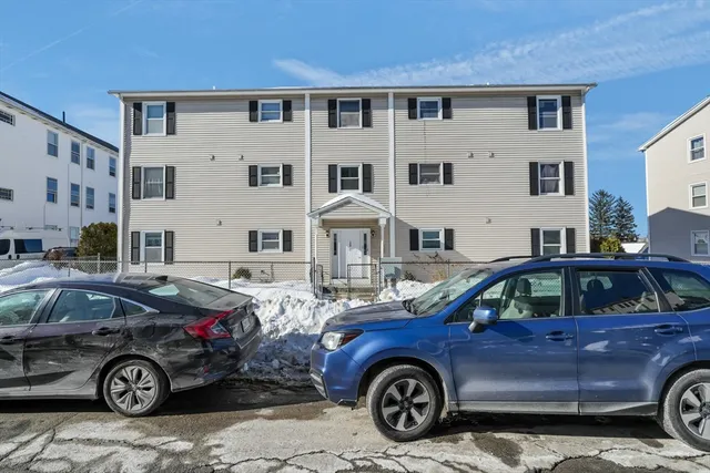 $239,900 | 172 Perry Avenue, Unit 1A, Worcester, MA 01610