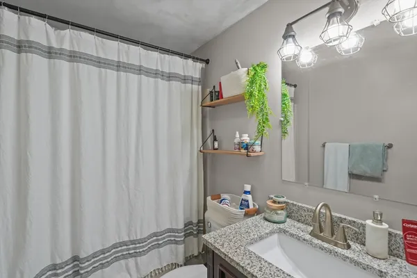 $248,000 | 172 Perry Avenue, Unit 1A, Worcester, MA 01610