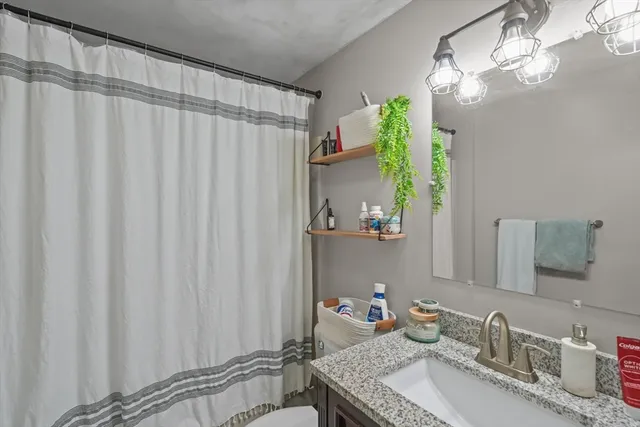 $239,900 | 172 Perry Avenue, Unit 1A, Worcester, MA 01610