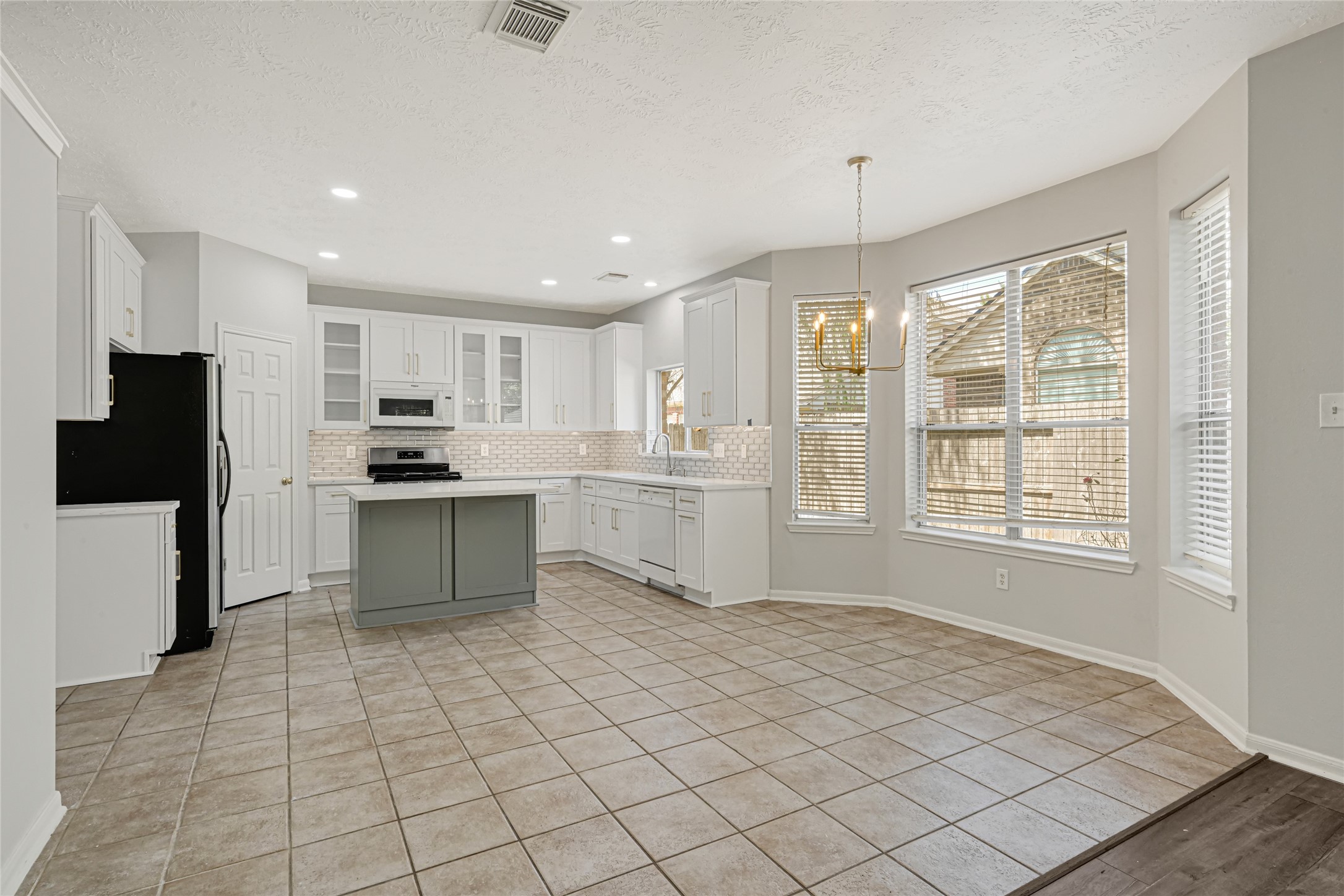 3310 La Mer Lane Spring, TX 77388 - Photo 8 of 30 Gallery Image 8