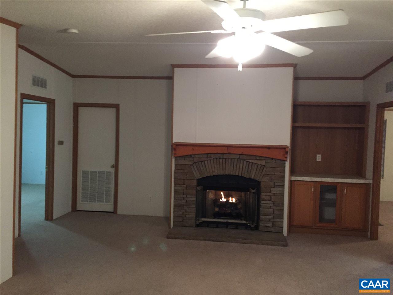 601 Social Hall Road New Canton, VA 23123 - Photo 3 of 11 Gallery Image 3