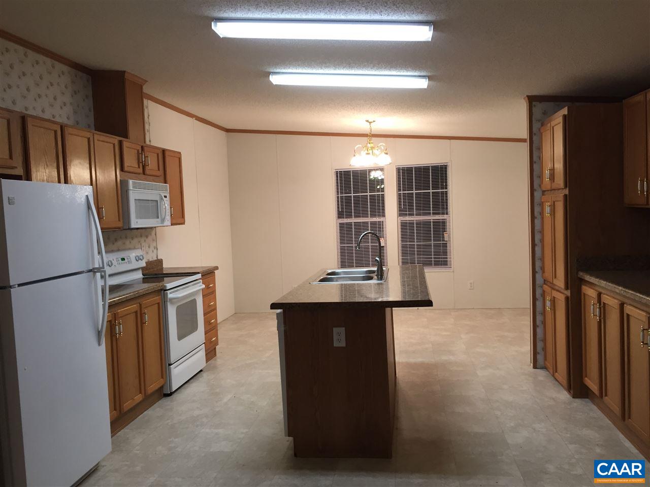 601 Social Hall Road New Canton, VA 23123 - Photo 6 of 11 Gallery Image 6