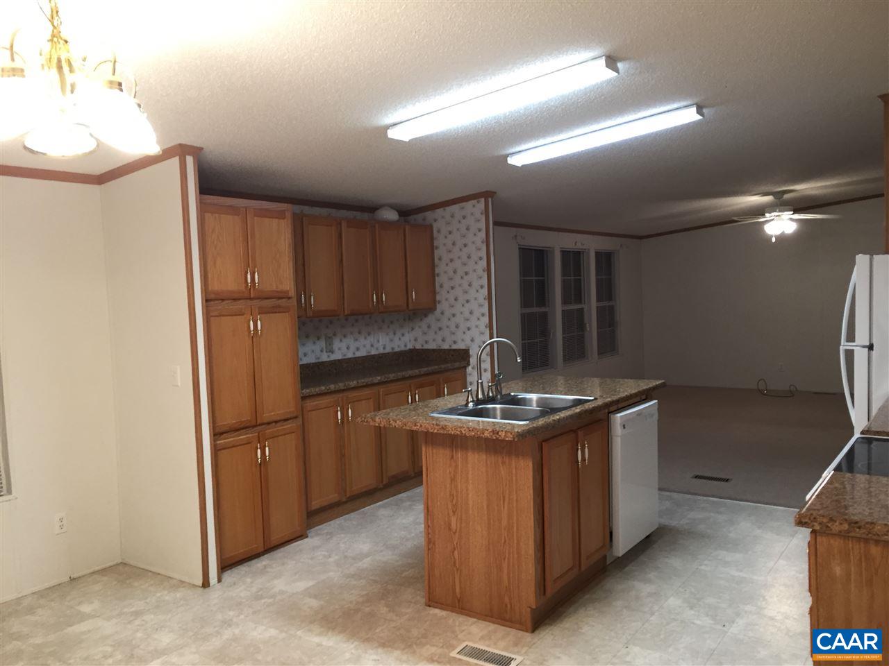 601 Social Hall Road New Canton, VA 23123 - Photo 7 of 11 Gallery Image 7