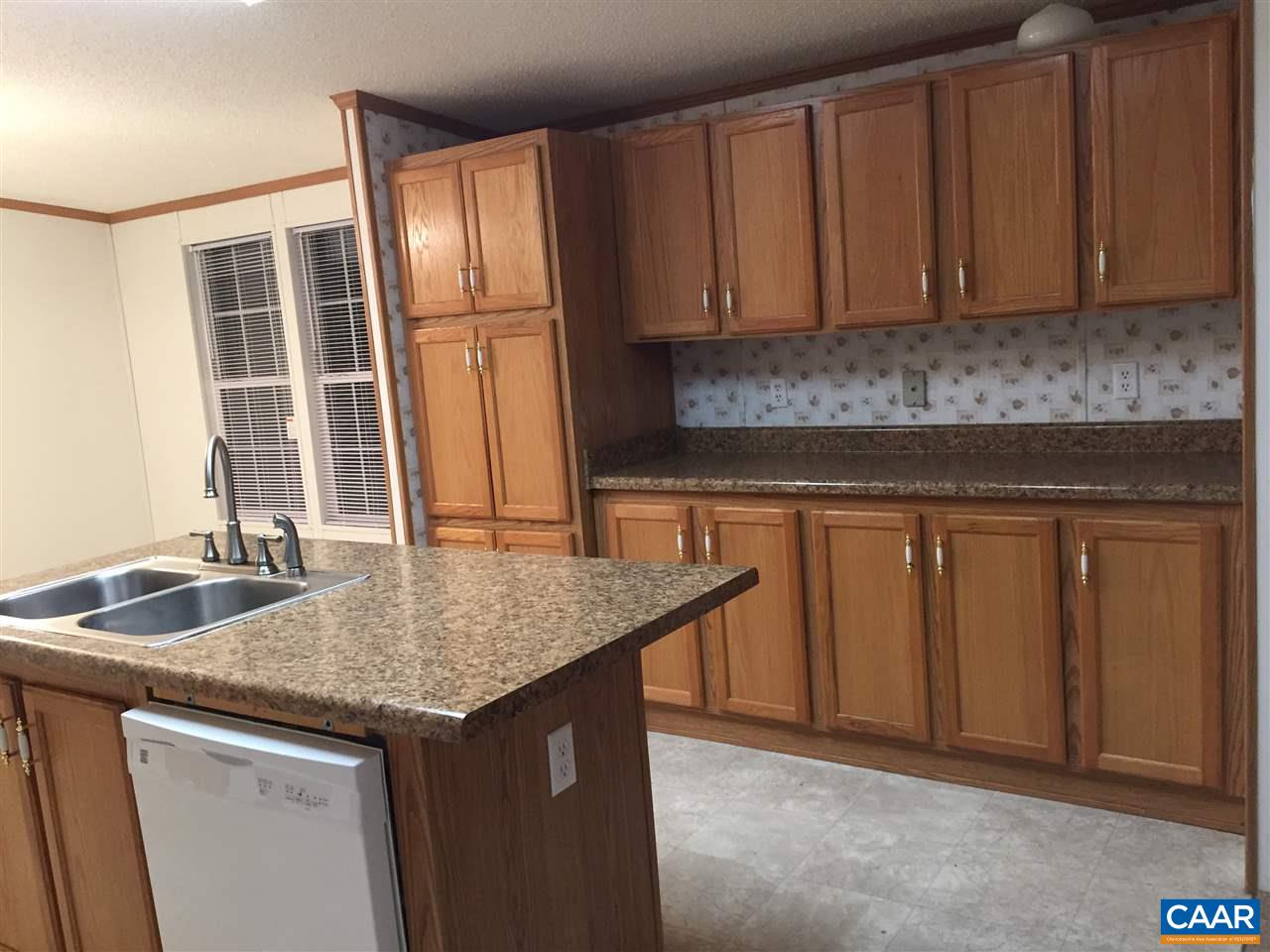 601 Social Hall Road New Canton, VA 23123 - Photo 8 of 11 Gallery Image 8