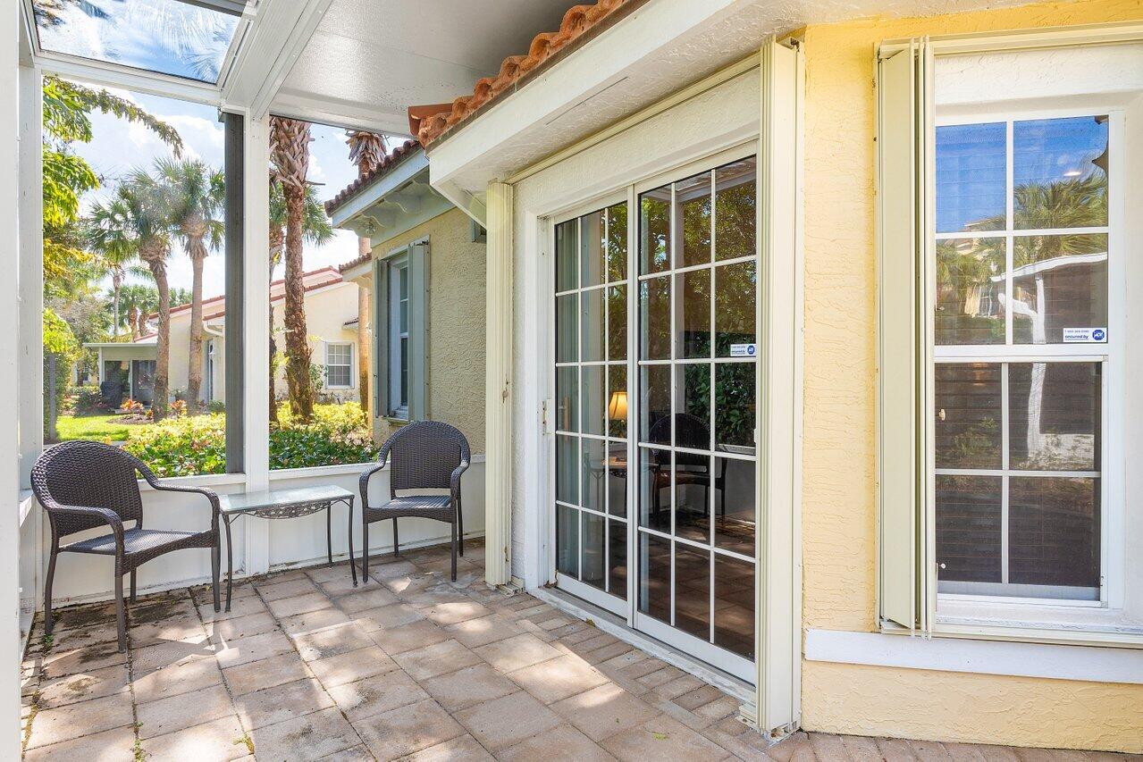 142 Mangrove Bay Way Jupiter, FL 33477 - Photo 9 of 17 a outdoor living space with furniture
