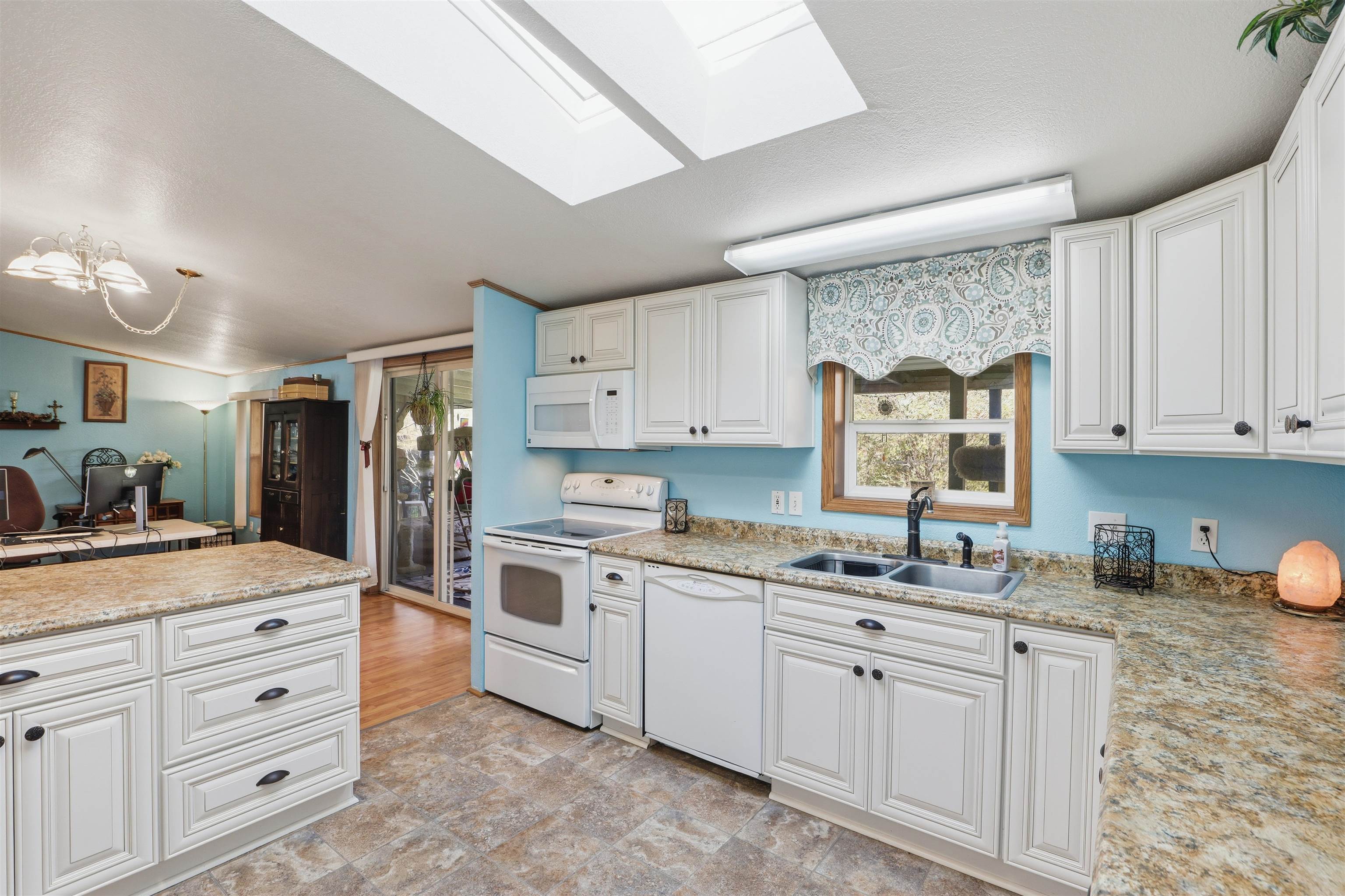 4325 East Jean Avenue Spokane, WA 99217 - Photo 11 of 37