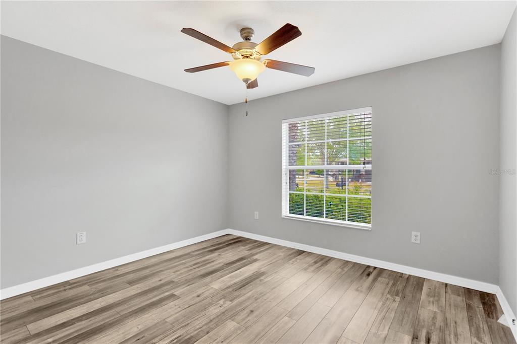 8529 Hunters Fork Loop Ruskin, FL 33573 - Photo 10 of 27