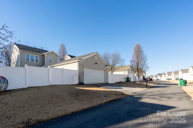 $2,745 | 10725 Serape Road, Charlotte, NC 28277