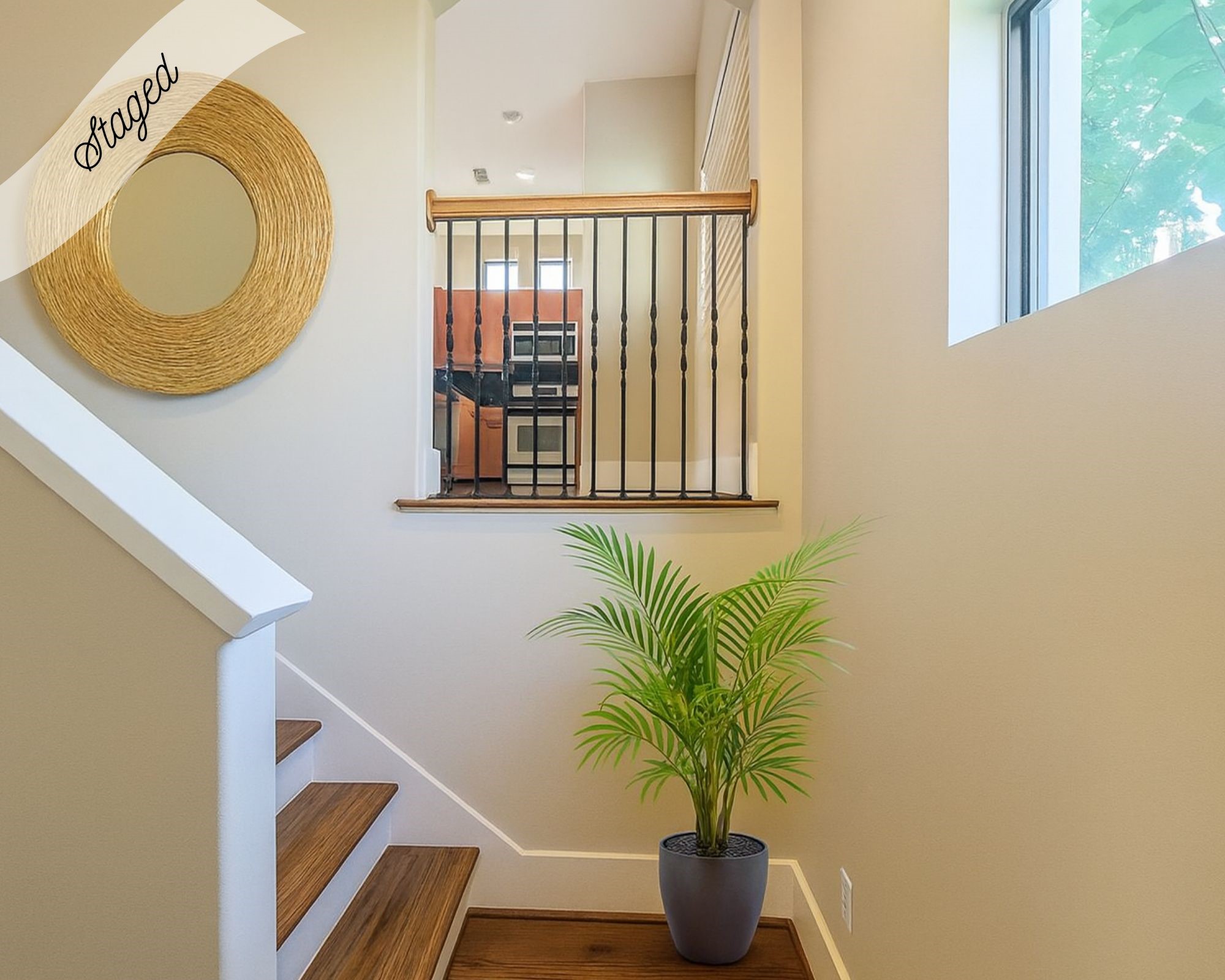 404 Parker Street Houston, TX 77007 - Photo 8 of 20 Foyer to Second Level (Staged)