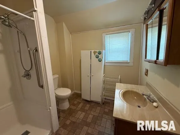 $98,900 | 121 North 9th Street, Herrin, IL 62948