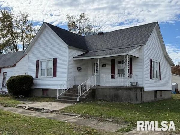 $98,900 | 121 North 9th Street, Herrin, IL 62948