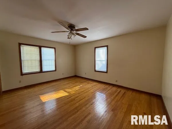 $98,900 | 121 North 9th Street, Herrin, IL 62948