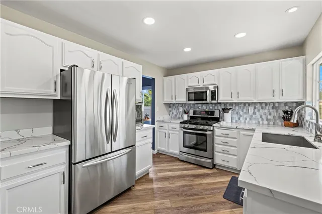 $825,000 | 22553 Pearson Court, Saugus, CA 91350