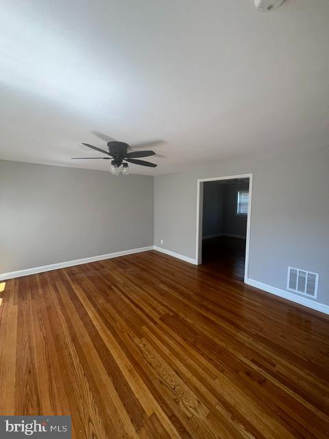 1530 Kirkwood Road Baltimore, MD 21207 - Photo 4 of 18 Living room