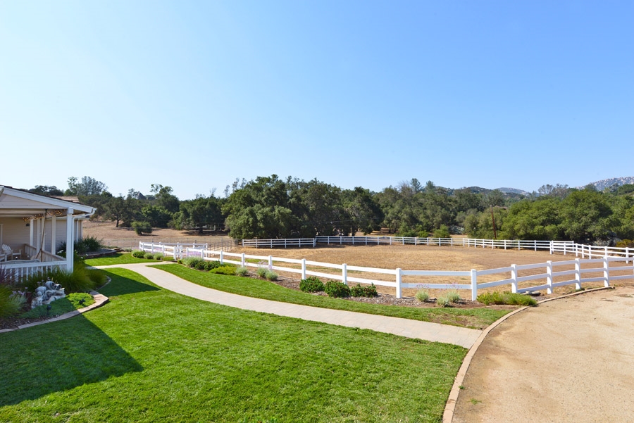 16971 Handlebar Road Ramona, CA 92065 - Photo 8 of 22