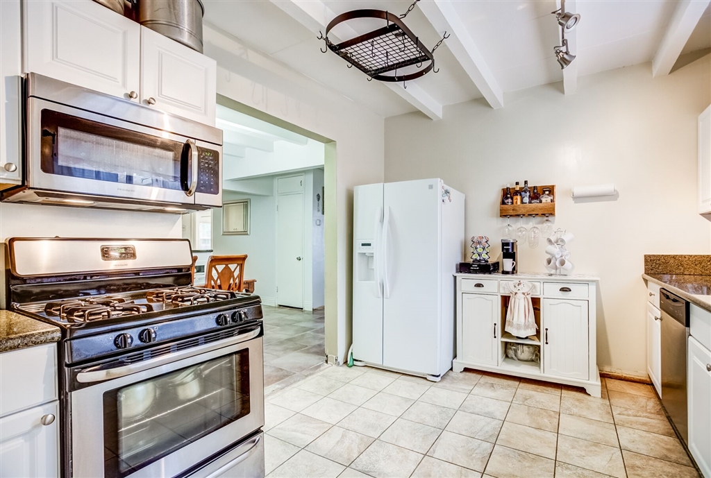 551 Ammunition Road Fallbrook, CA 92028 - Photo 3 of 25