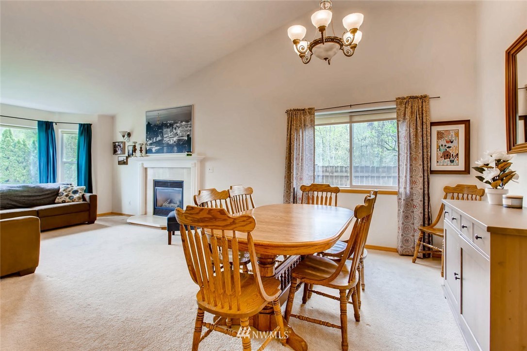 2924 Southeast 5th Street Renton, WA 98058 - Photo 7 of 25