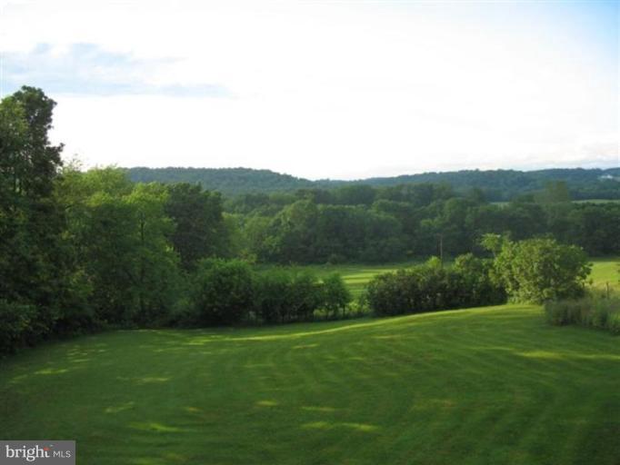 14626 Shirley Bohn Road Mount Airy, MD 21771 - Photo 2 of 10 Backyard