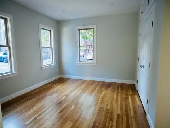 $4,000 | 59 7th Street, Unit 2, Cambridge, MA 02141