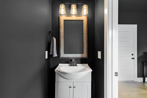 $1,595,000 | 2001 Sweetbriar Avenue, Nashville, TN 37212