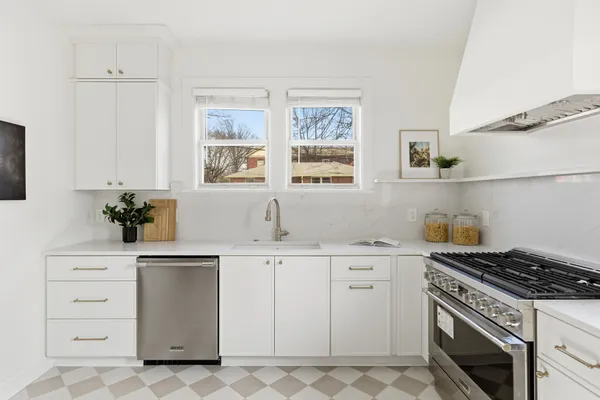 $1,595,000 | 2001 Sweetbriar Avenue, Nashville, TN 37212