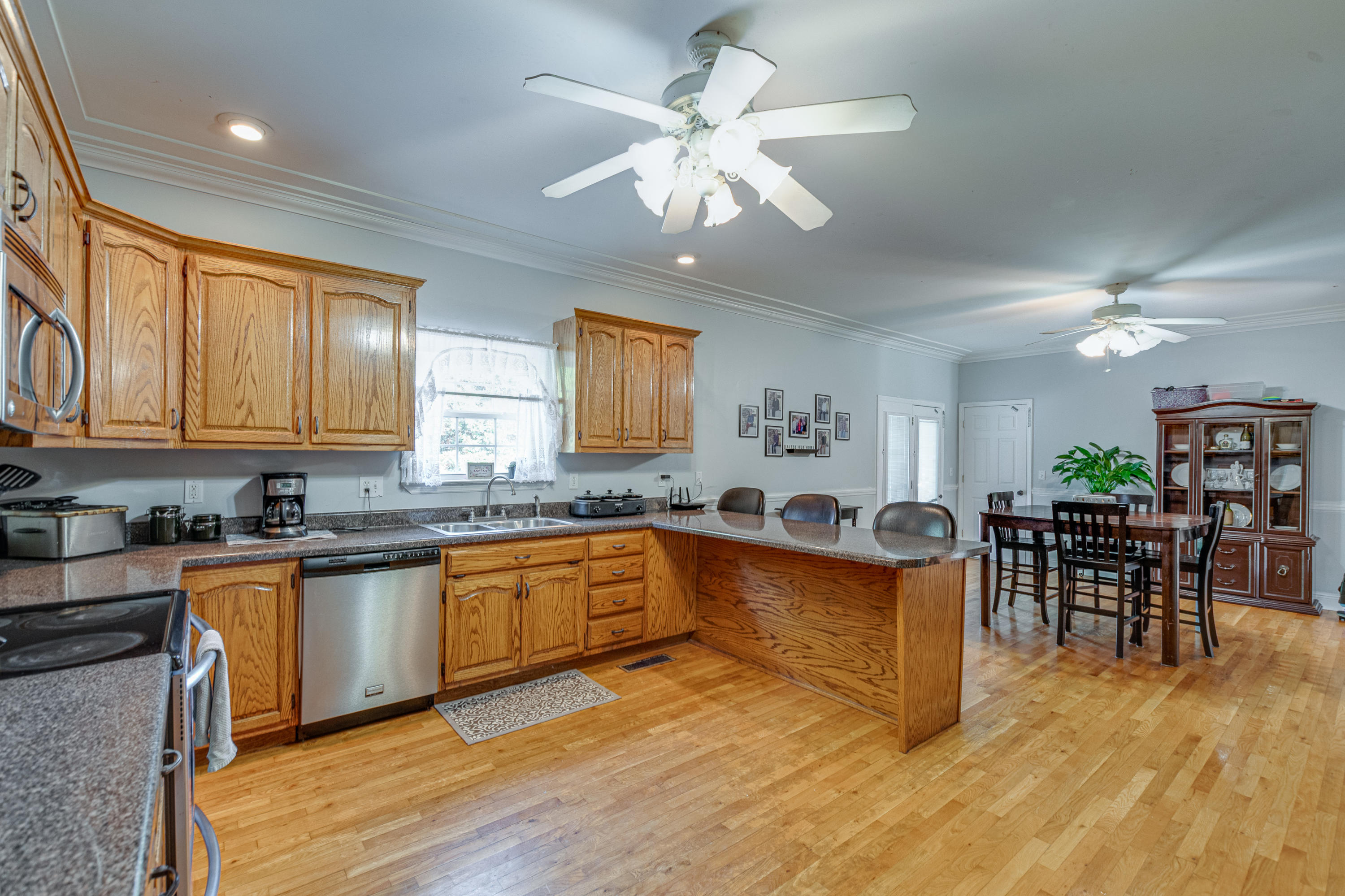 30 Reeves Road Trenton, GA 30752 - Photo 13 of 49 30 Reeves Dr-13