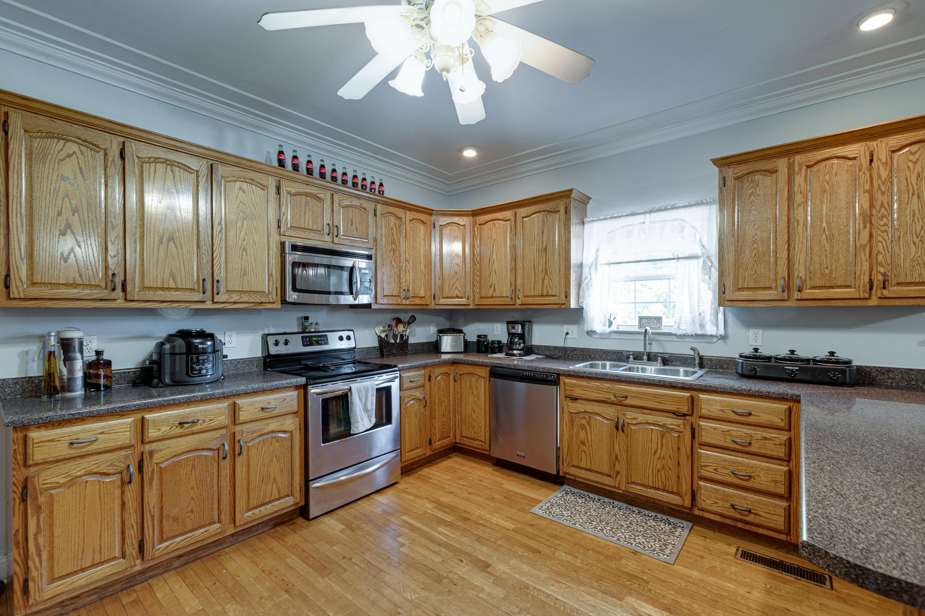 30 Reeves Road Trenton, GA 30752 - Photo 14 of 49 30 Reeves Dr-14