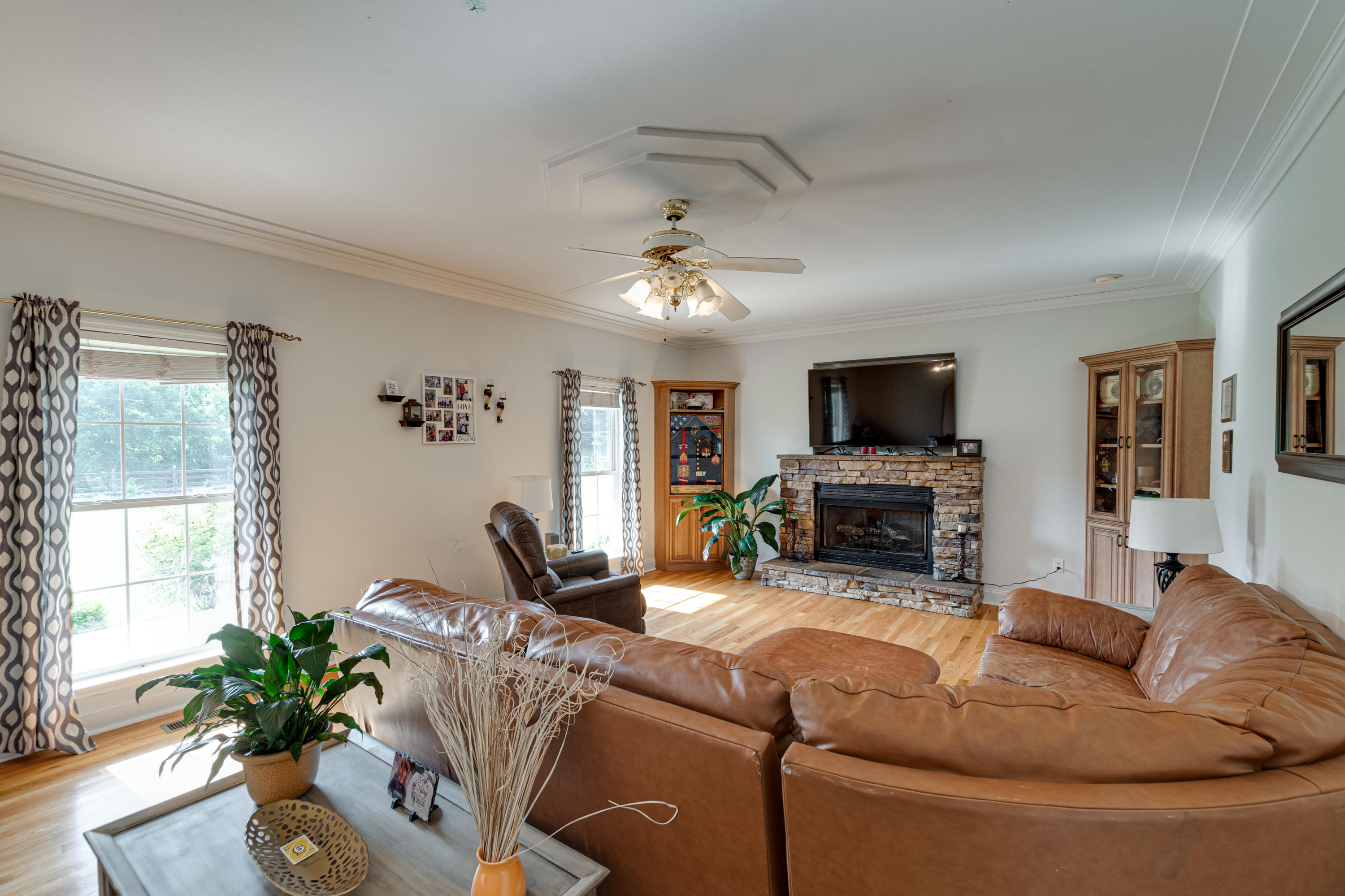 30 Reeves Road Trenton, GA 30752 - Photo 7 of 49 30 Reeves Dr-7
