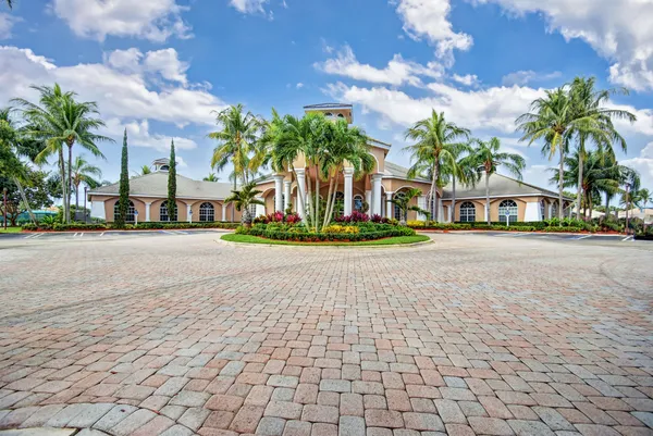 $3,500 | 2675 Pyes Harbour, West Palm Beach, FL 33411