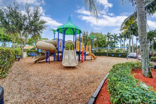 $3,500 | 2675 Pyes Harbour, West Palm Beach, FL 33411