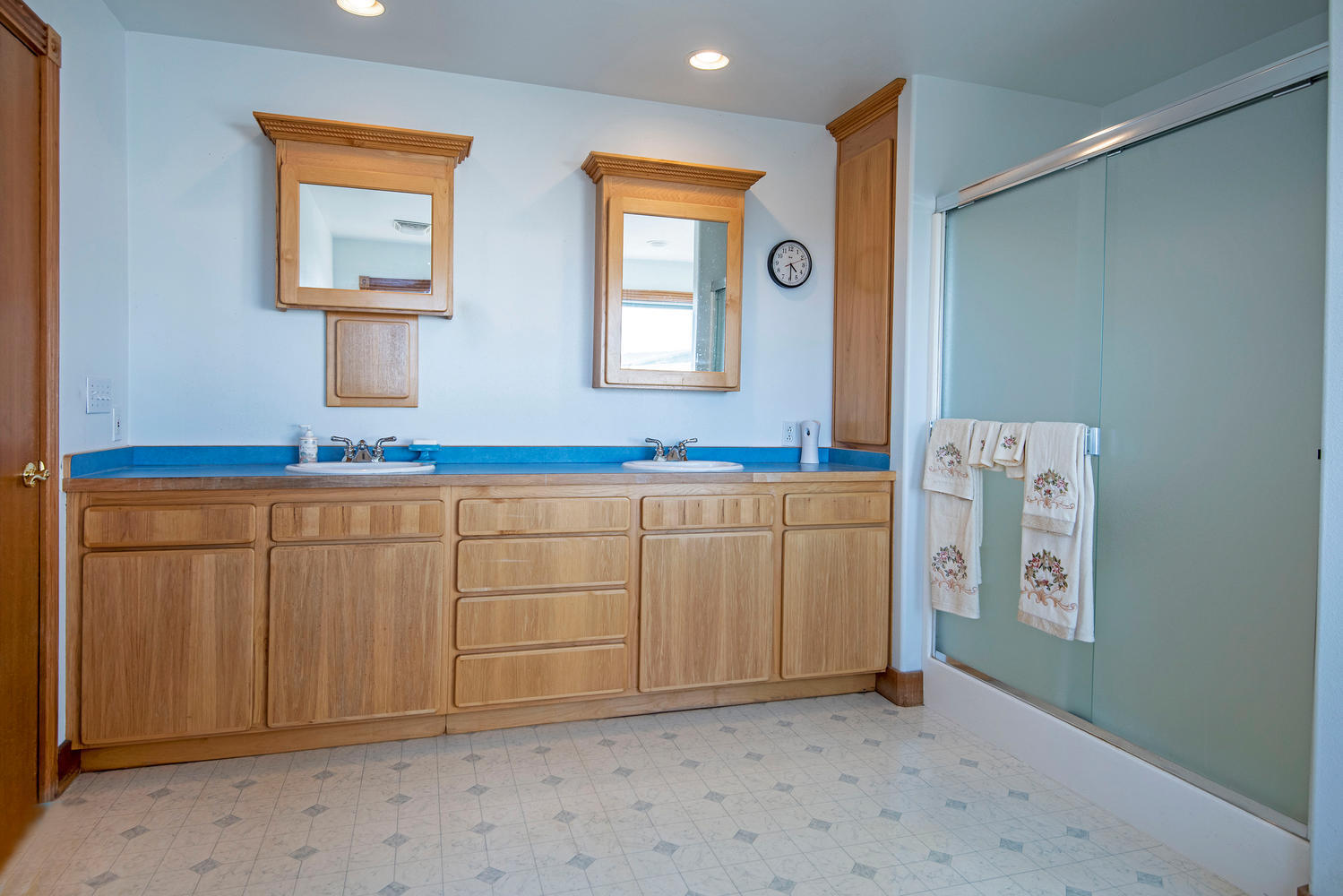 10435 Ridgeview Road Prineville, OR 97754 - Photo 9 of 22 10435 Ridgeview Rd Prineville-large-009-