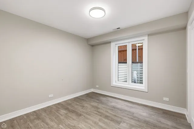 $3,600 | 2718 Budd Street, Unit 1N, River Grove, IL 60171