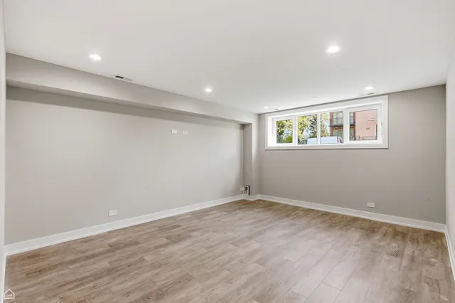 $3,600 | 2718 Budd Street, Unit 1N, River Grove, IL 60171