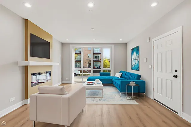 $3,600 | 2718 Budd Street, Unit 1N, River Grove, IL 60171