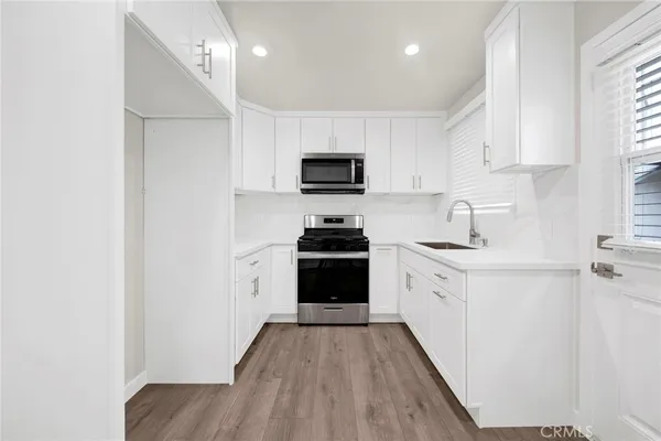 $3,000 | 2605 North Lincoln Street, Burbank, CA 91504