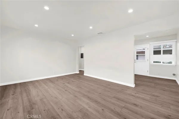 $3,000 | 2605 North Lincoln Street, Burbank, CA 91504