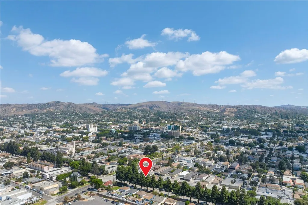 7612 Pickering Avenue Whittier, CA 90602 - Photo 51 of 53 an aerial view of a city