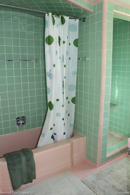 21686 Berg Road Southfield, MI 48033 - Photo 20 of 24 20.JPG
