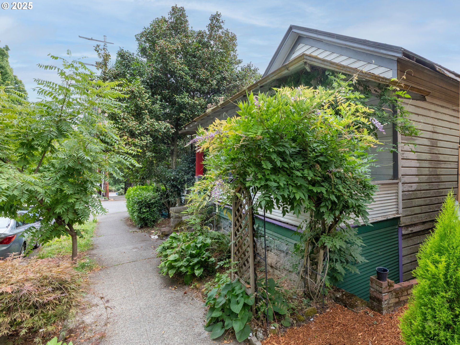 0234 Southwest Curry Street Portland, OR 97239 - Photo 10 of 11 Gallery Image 10