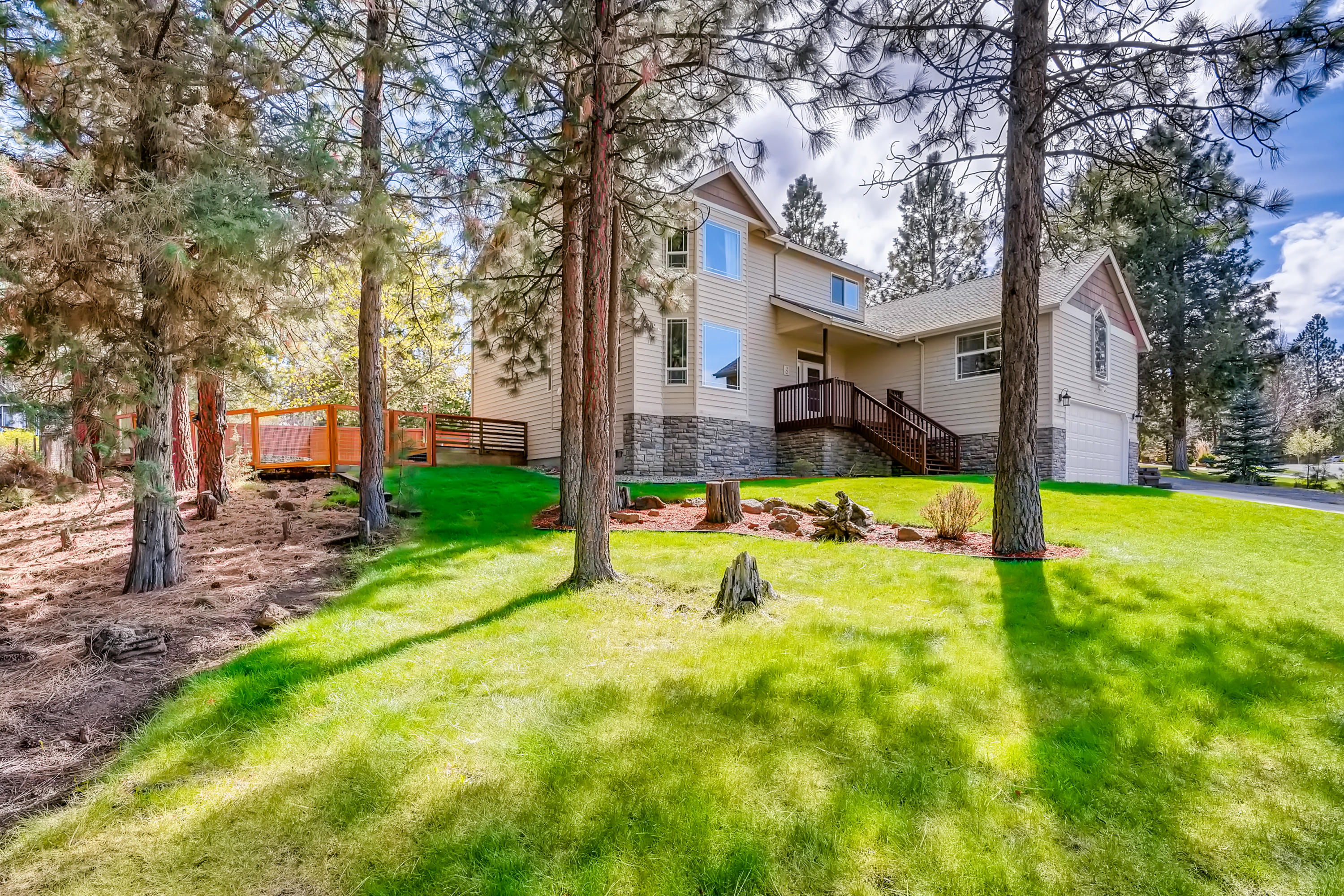 19931 Powers Road Bend, OR 97702 - Photo 1 of 26 01 Exterior Front