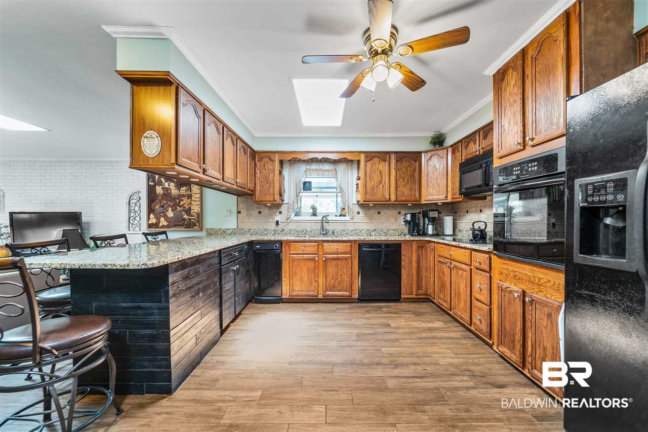 15208 Black Griffin Road Loxley, AL 36551 - Photo 12 of 32 Kitchen