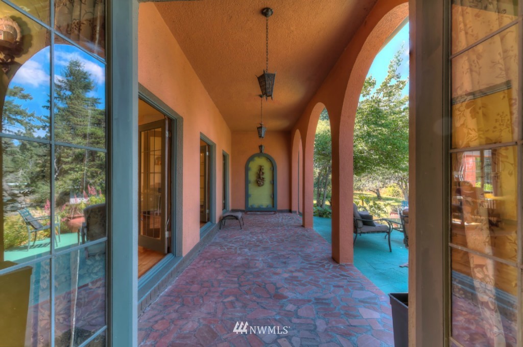 323 Delano Road Southwest Lakebay, WA 98349 - Photo 12 of 25 Gallery Image 12
