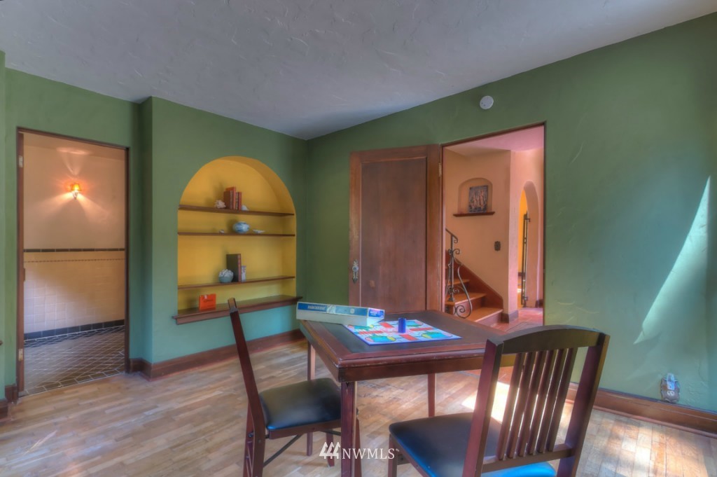 323 Delano Road Southwest Lakebay, WA 98349 - Photo 4 of 25 Gallery Image 4