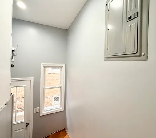 $2,800 | 5307 North Central Avenue, Unit 1, Chicago, IL 60630